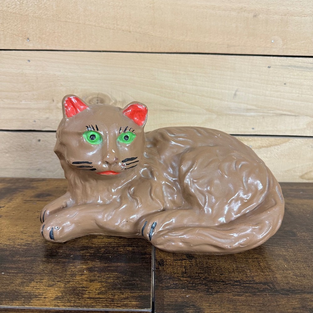 VTG 11" Chalkware Cat Figurine Hand Painted Plaster Reclining Kitty Mid Century